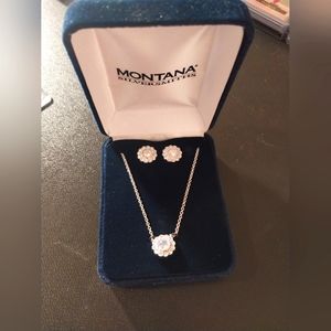 NWOT cubic zirconia crystal earring/necklace set